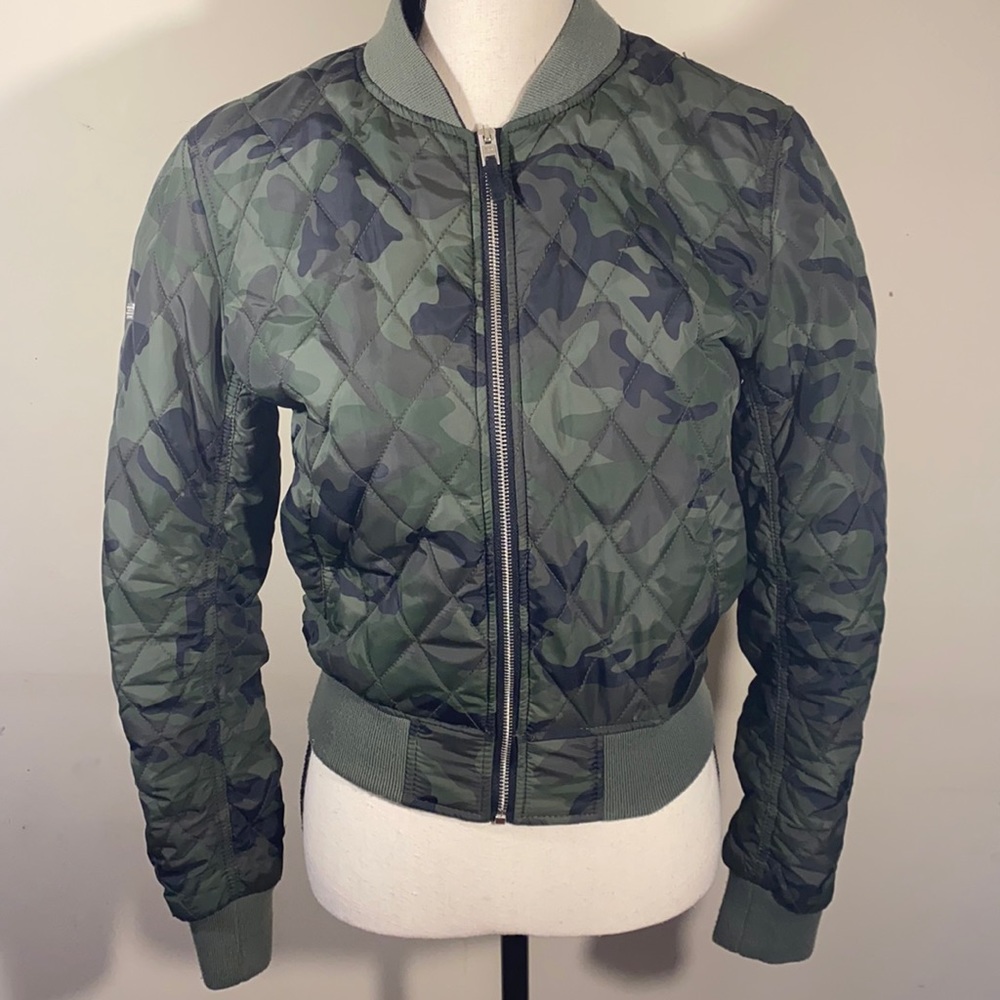 Pre loved Super Dry army fatigue zip up jacket size XS